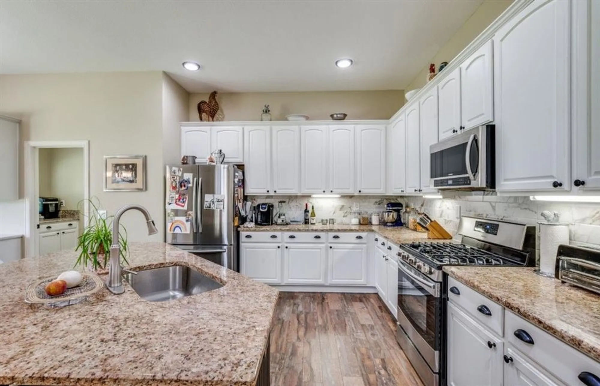 Property Slideshow image 5 of 35 | 9020 kingston dr, Denton, TX, 76207