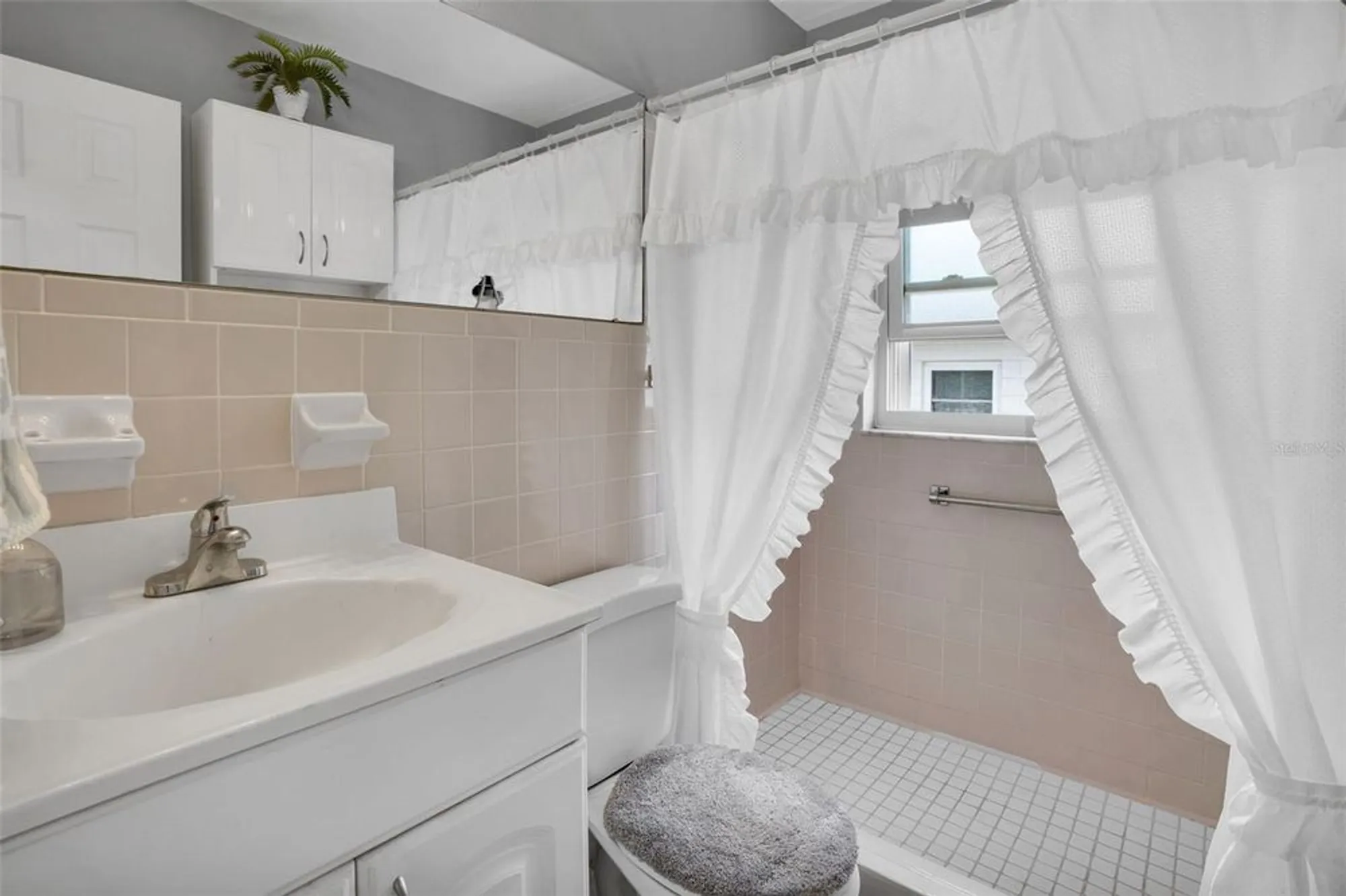 Property Slideshow image 15 of 27 | 12400 park blvd 206, Seminole, FL, 33772