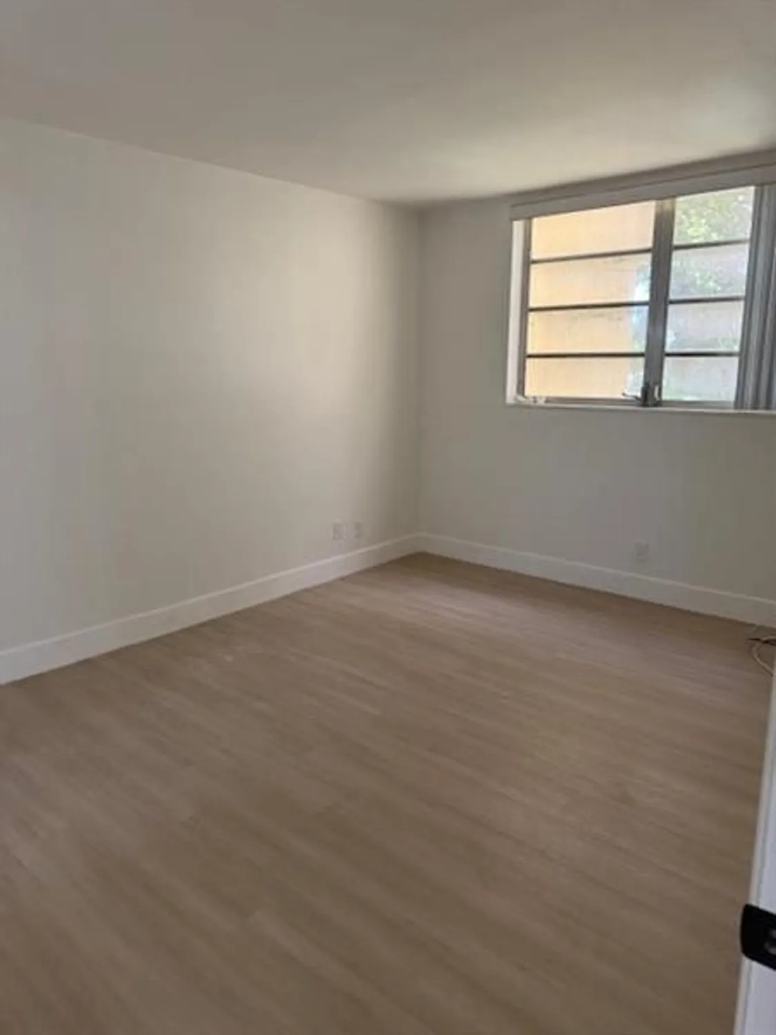 Property Slideshow image 16 of 27 | 6051 nw 61st ave 205, Tamarac, FL, 33319