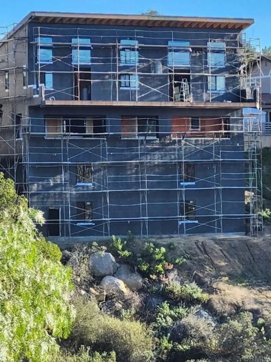 Property Slideshow image 2 of 19 | 9626 indian creek way, Escondido, CA, 92026