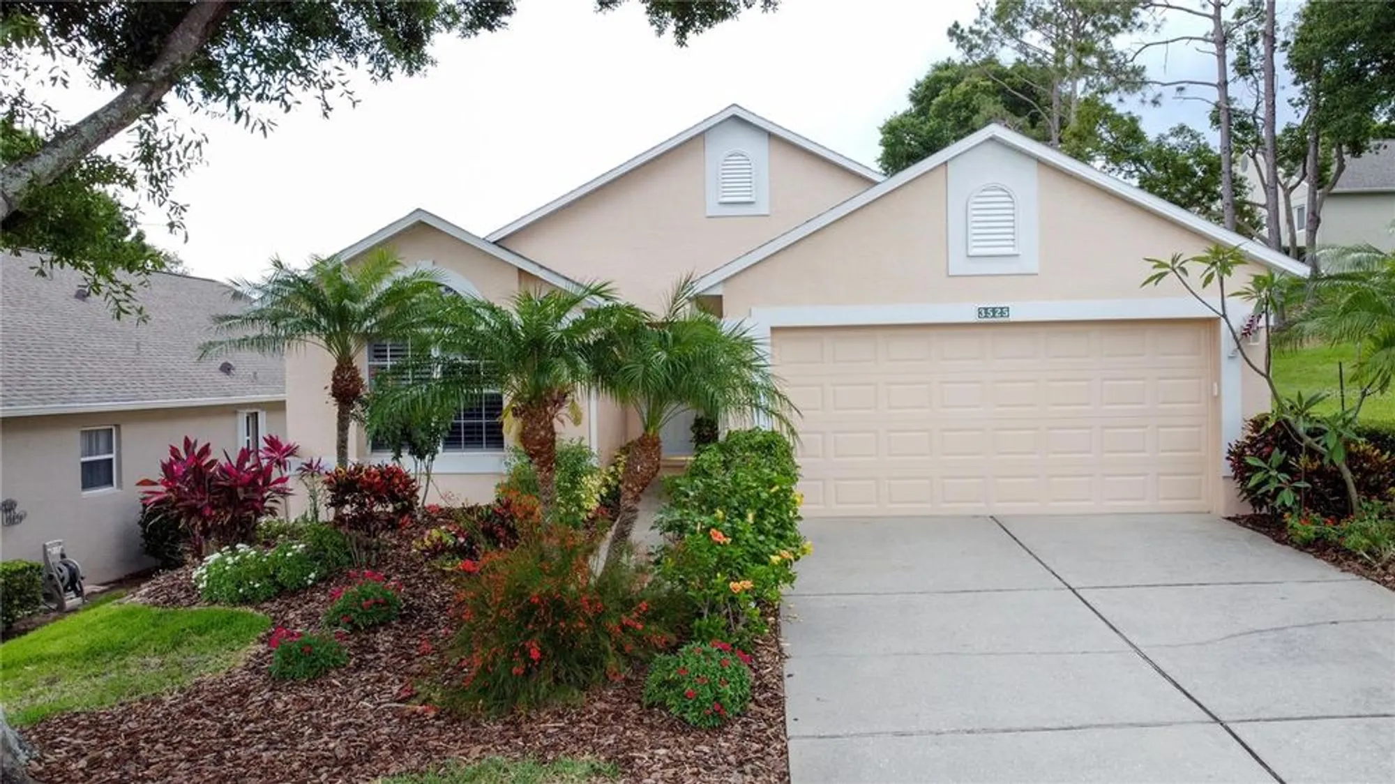 Property Slideshow image 1 of 80 | 3525 rollingbrook st, Clermont, FL, 34711