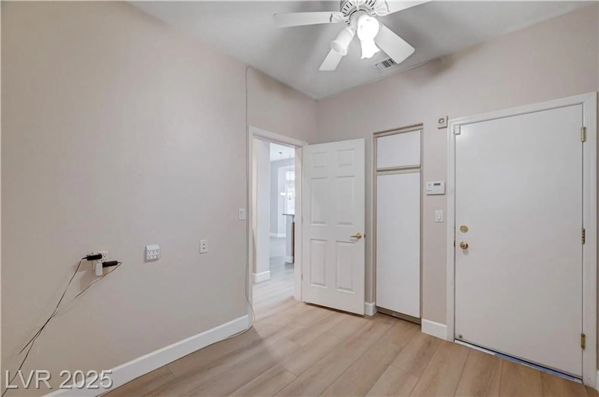 Property Slideshow image 23 of 77 | 2801 byron dr, Las Vegas, NV, 89134