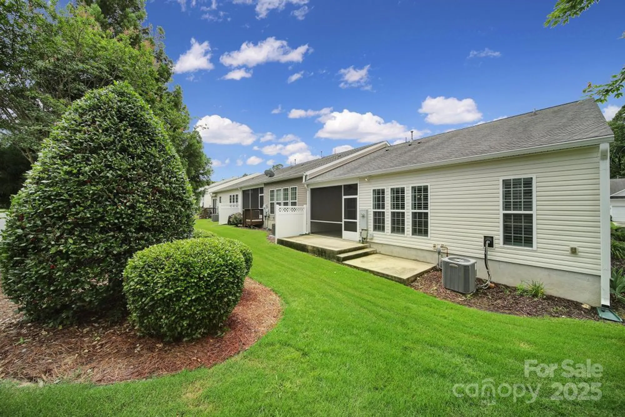 Property Slideshow image 28 of 47 | 9020 smokey hill ln, Fort Mill, SC, 29707