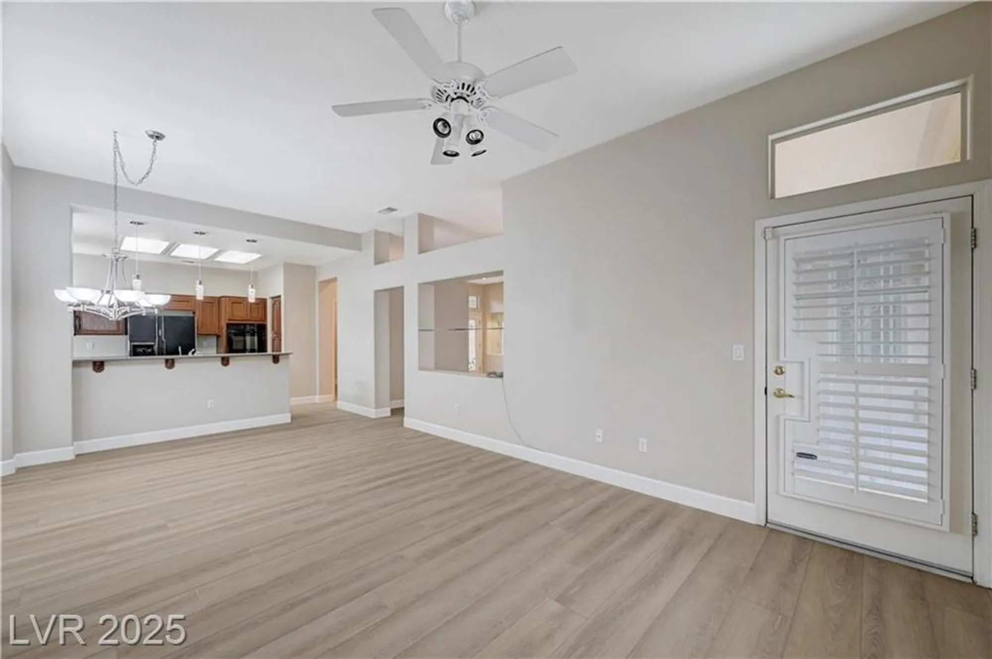 Property Slideshow image 11 of 77 | 2801 byron dr, Las Vegas, NV, 89134