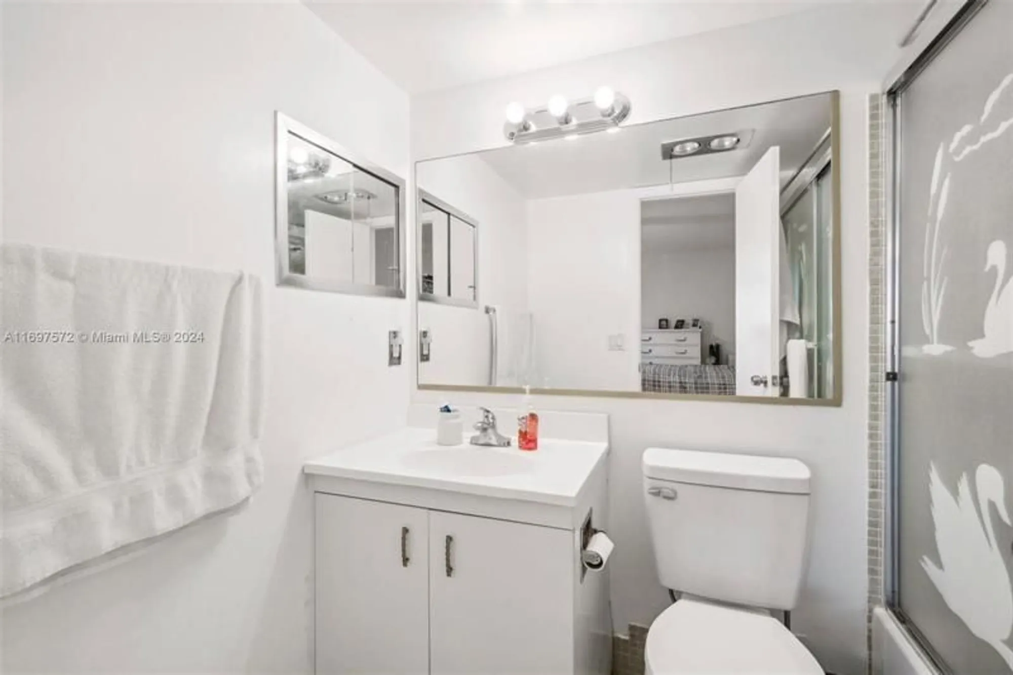 Property Slideshow image 13 of 23 | 3014 oakridge a # 3014, Deerfield Beach, FL, 33442