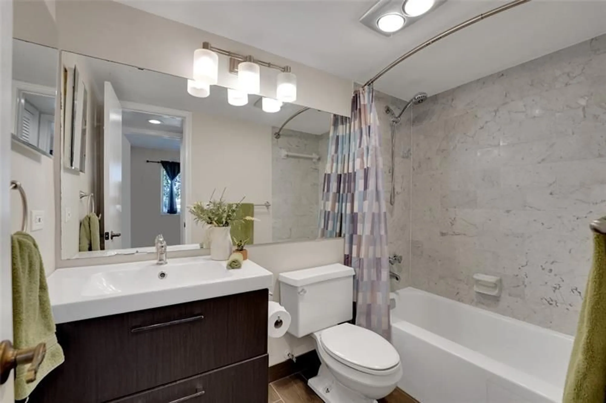 Property Slideshow image 22 of 50 | 8980 s hollybrook blvd 304, Pembroke Pines, FL, 33025