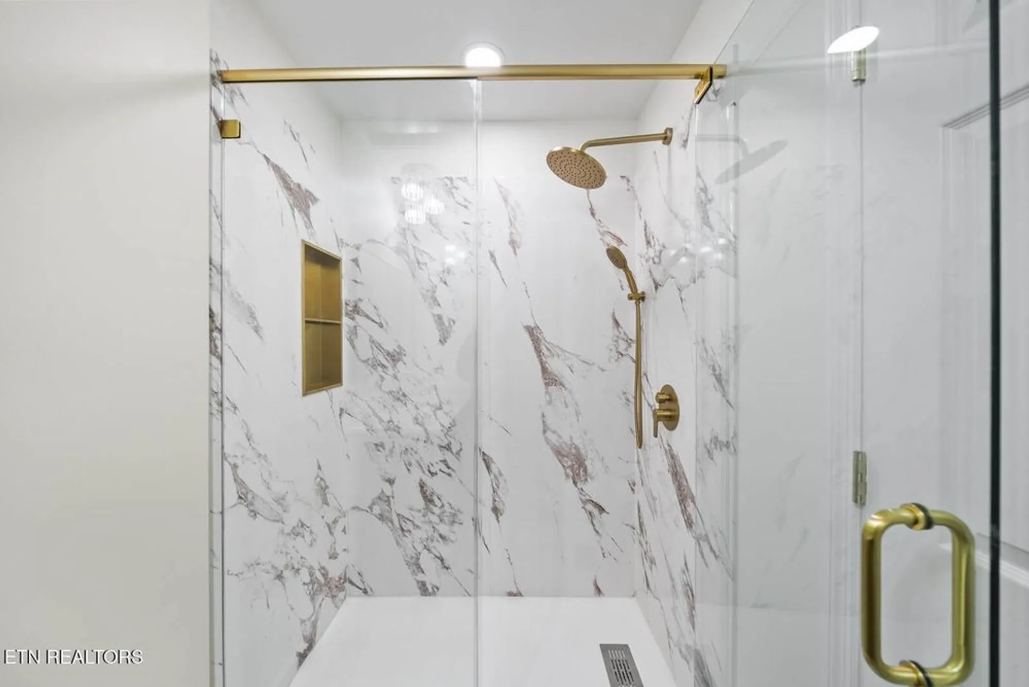 Property Slideshow image 16 of 24 | 119 juniper dr, Crossville, TN, 38558