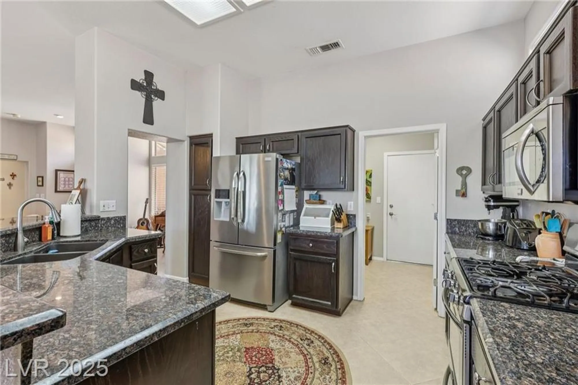 Property Slideshow image 20 of 56 | 10428 villa ridge dr, Las Vegas, NV, 89134