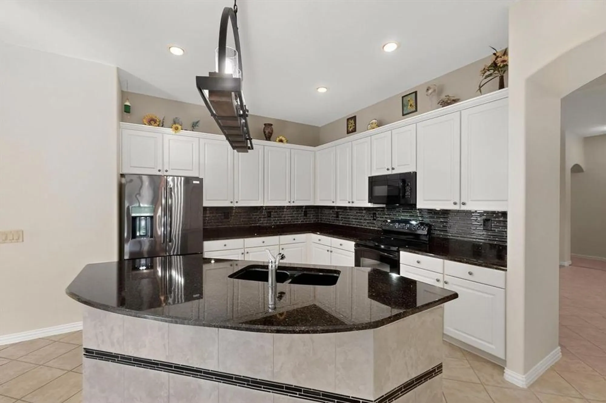 Property Slideshow image 9 of 39 | 8717 sarasota, Denton, TX, 76207