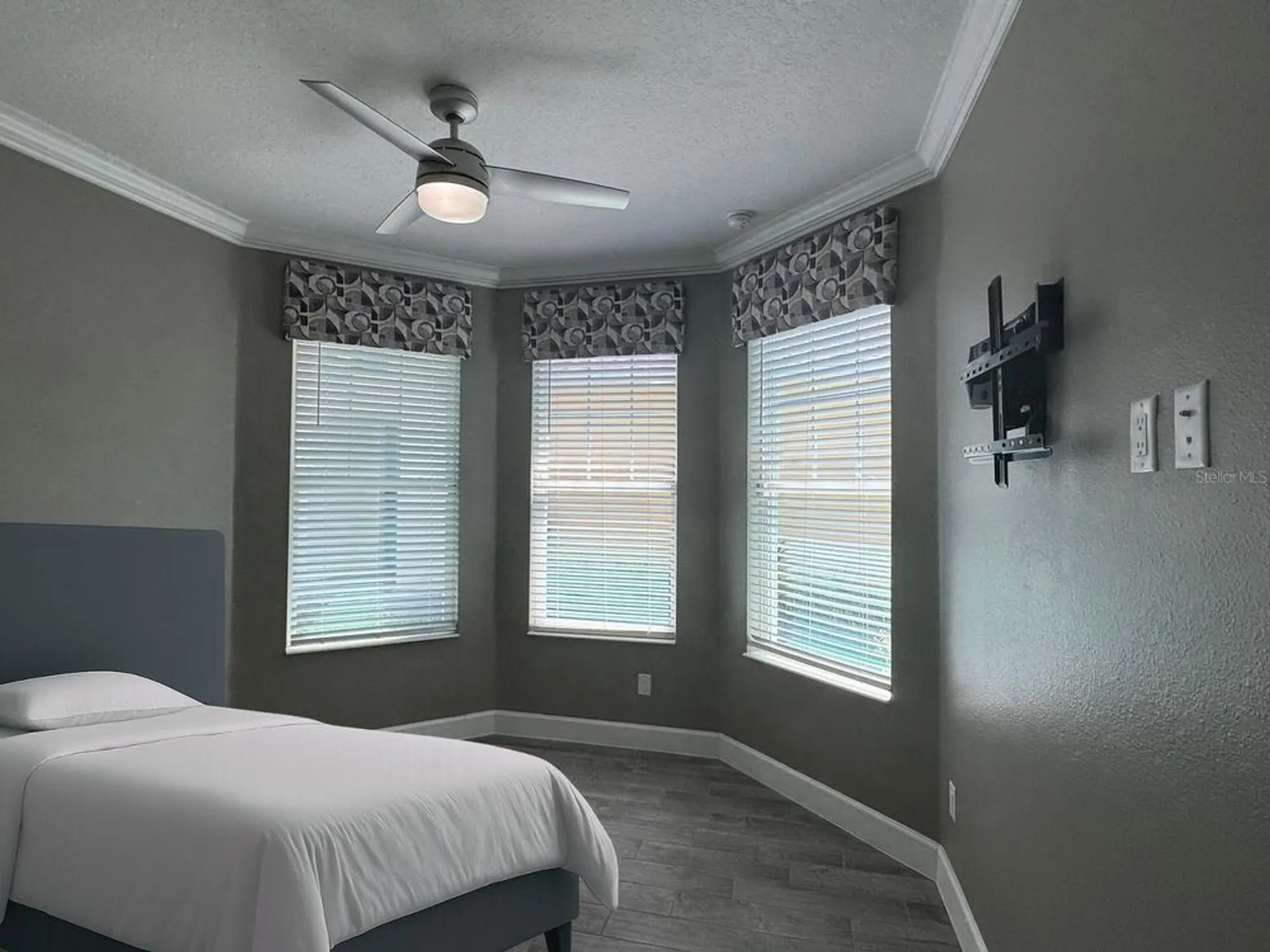 Property Slideshow image 16 of 25 | 962 attitude ave, Daytona Beach, FL, 32124