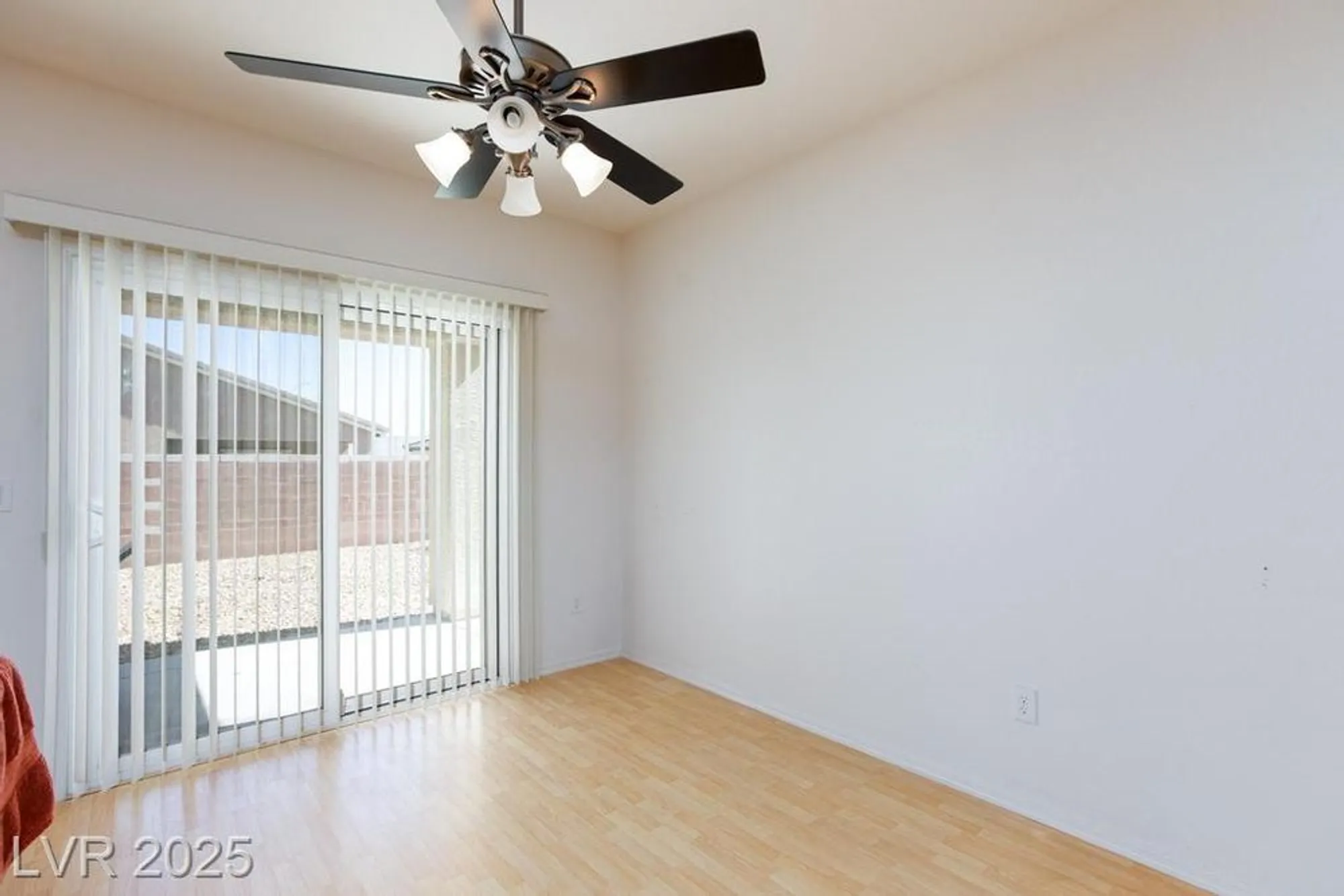 Property Slideshow image 19 of 33 | 7716 homing pigeon st, North Las Vegas, NV, 89084