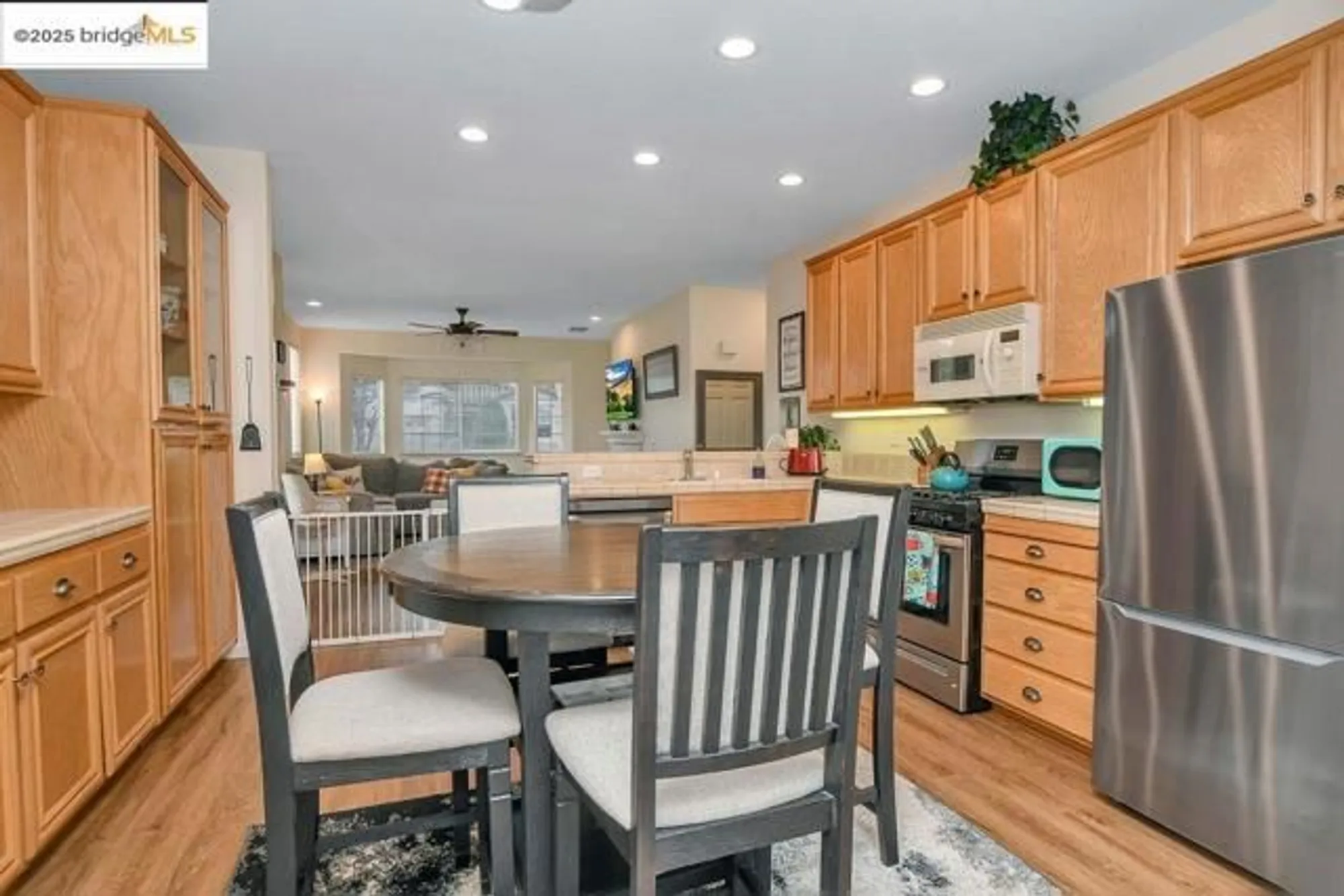 Property Slideshow image 16 of 28 | 716 turnberry ter, Rio Vista, CA, 94571