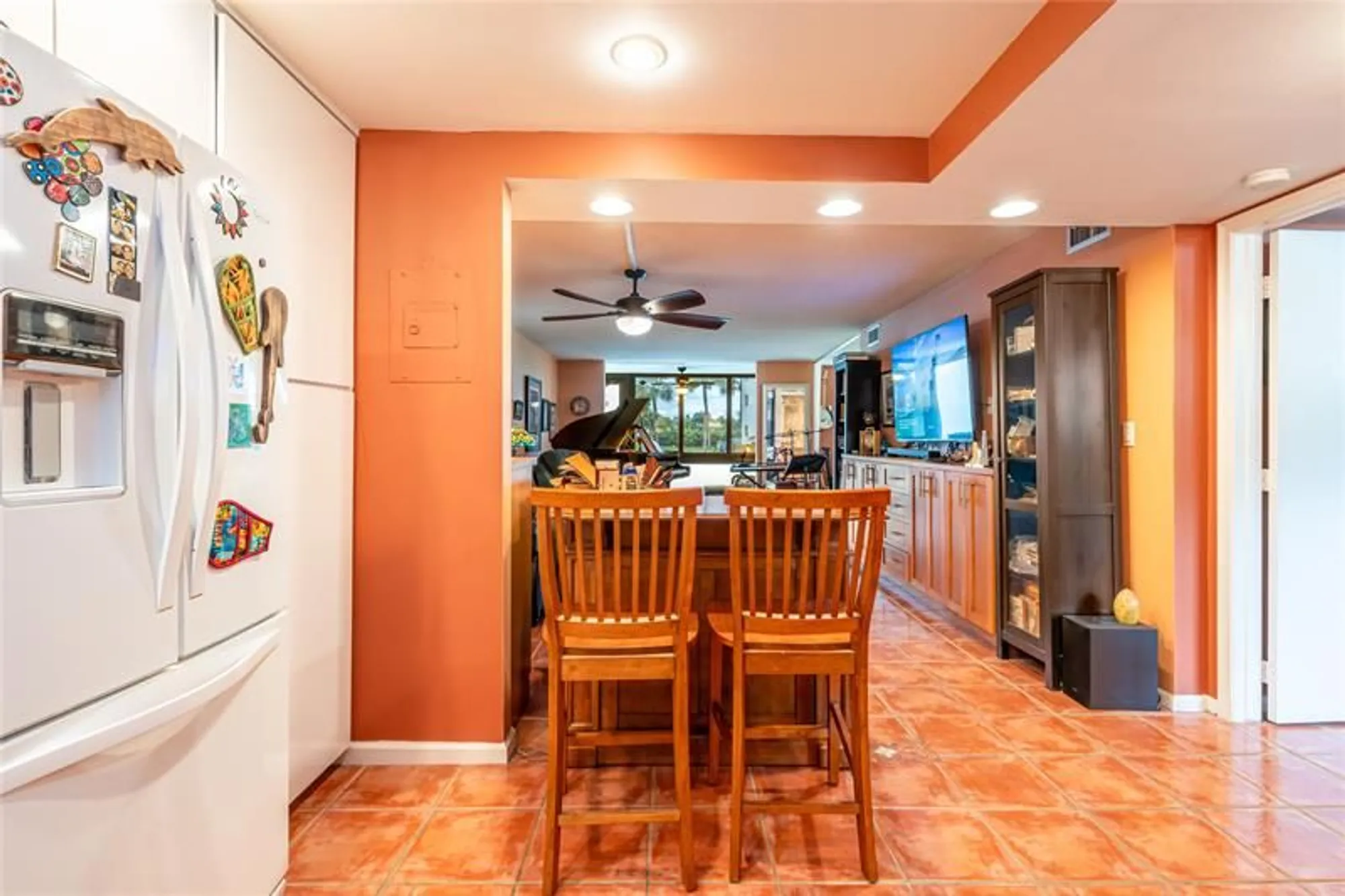 Property Slideshow image 9 of 55 | 820 s hollybrook dr 101, Pembroke Pines, FL, 33025