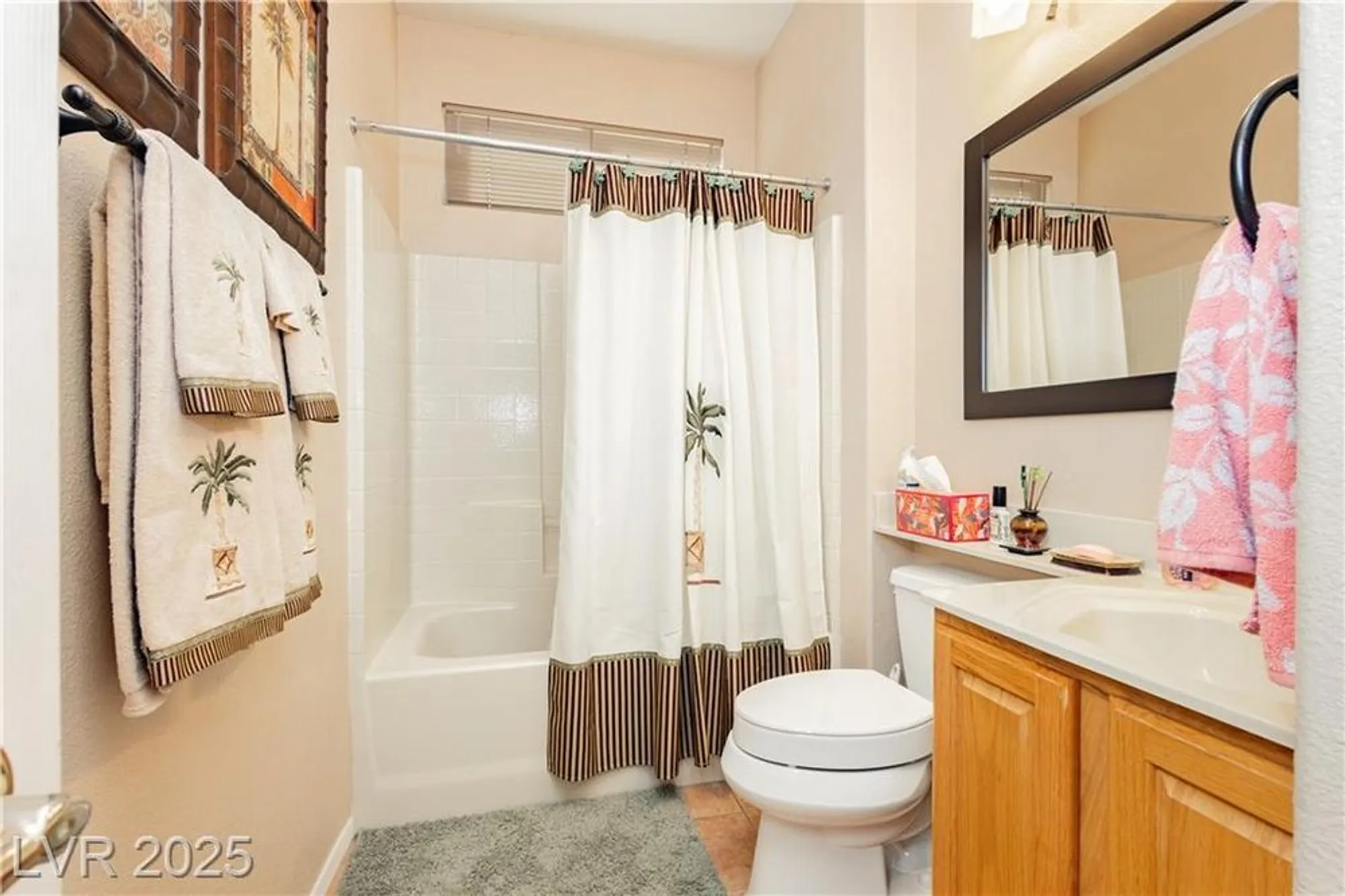Property Slideshow image 17 of 26 | 1802 cypress bay ave, Henderson, NV, 89012