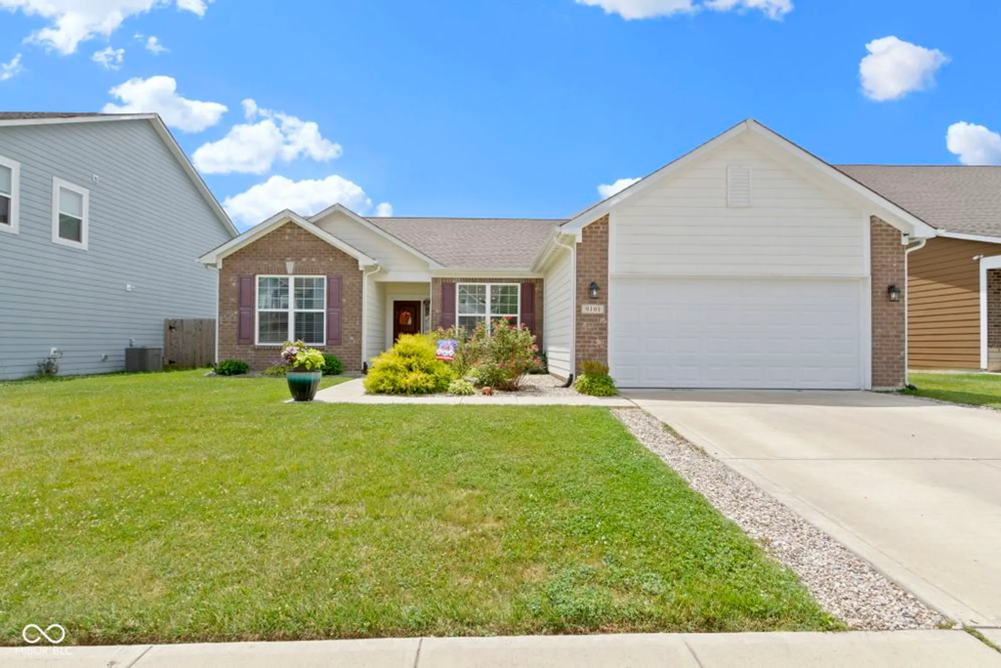 Property Slideshow image 7 of 64 | 9101 gordimer cir, Indianapolis, IN, 46239