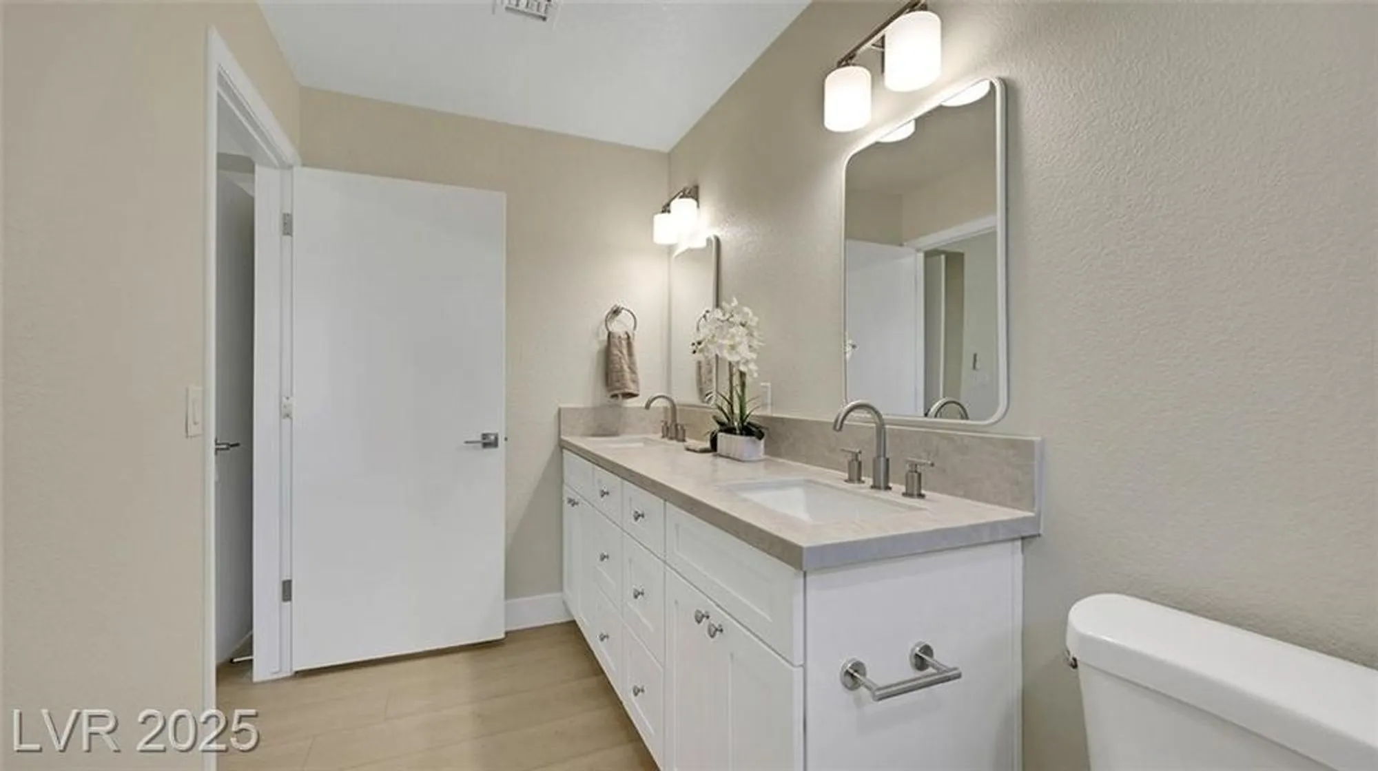 Property Slideshow image 19 of 34 | 8901 litchfield ave, Las Vegas, NV, 89134
