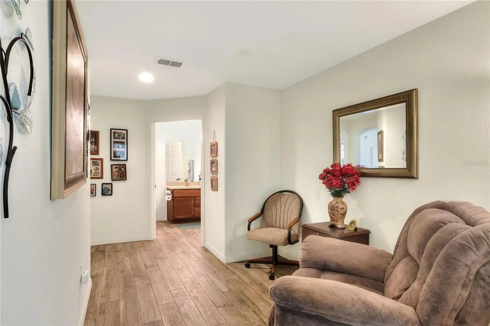 Property Slideshow image 28 of 50 | 3913 serenade ln # 4, Lakeland, FL, 33811