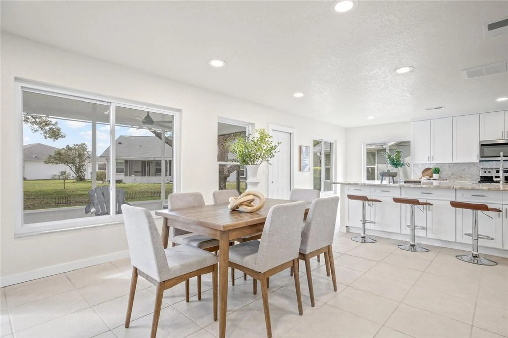 Property Slideshow image 11 of 41 | 9402 stonewall ln, New Port Richey, FL, 34655