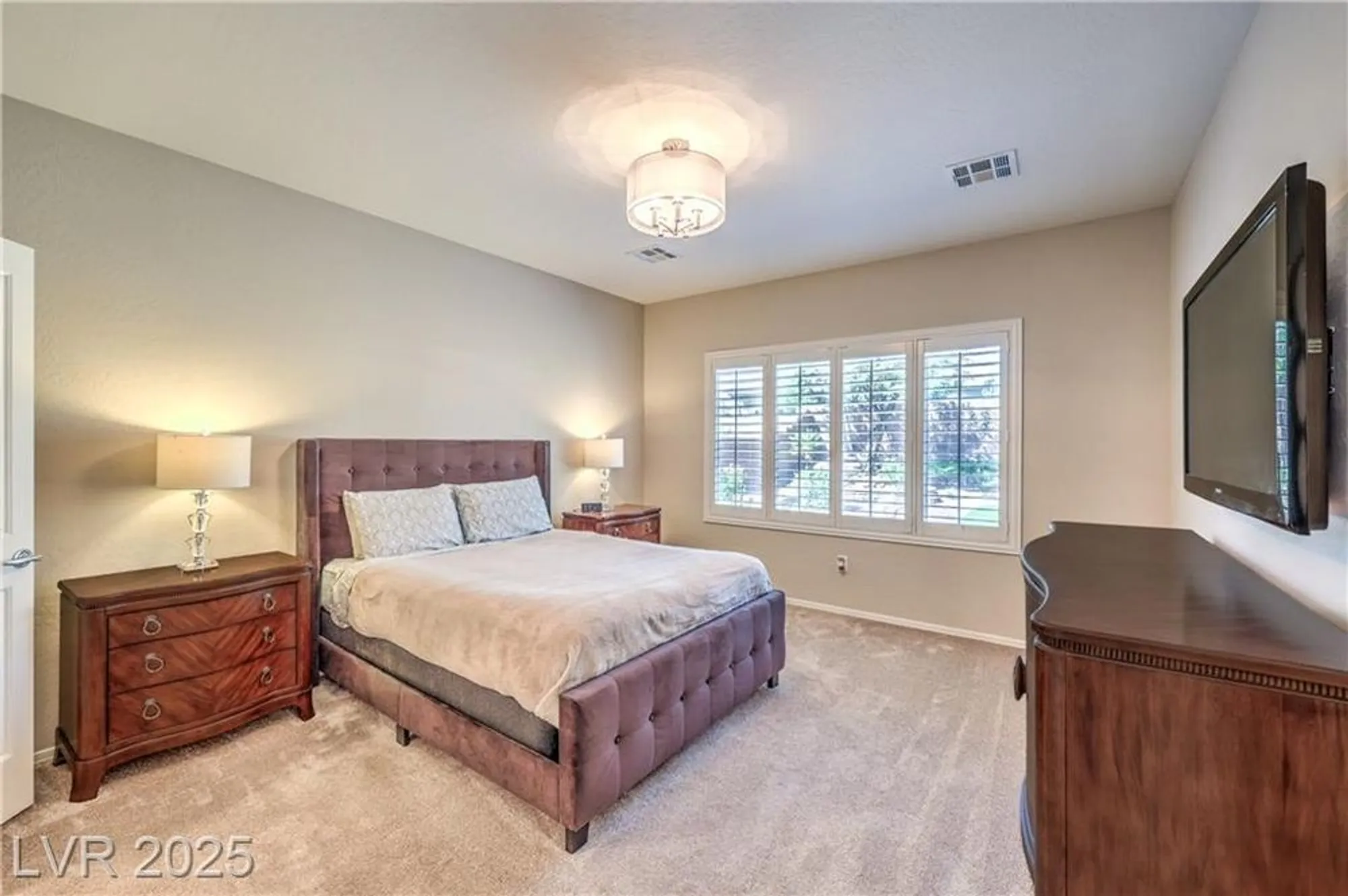 Property Slideshow image 13 of 44 | 7617 fieldfare dr, North Las Vegas, NV, 89084
