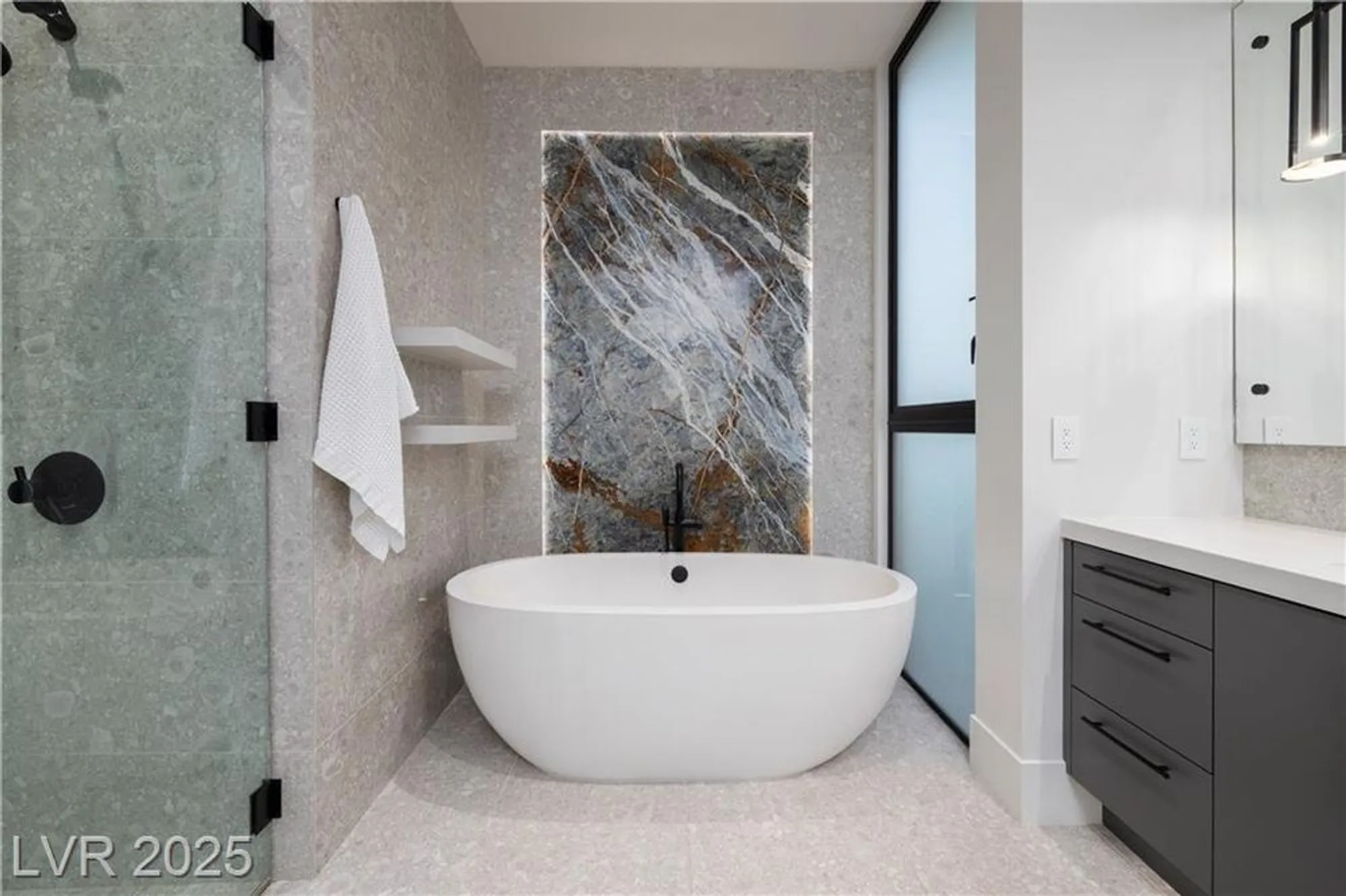 Property Slideshow image 11 of 32 | 10 sunrise beach cir, Henderson, NV, 89011