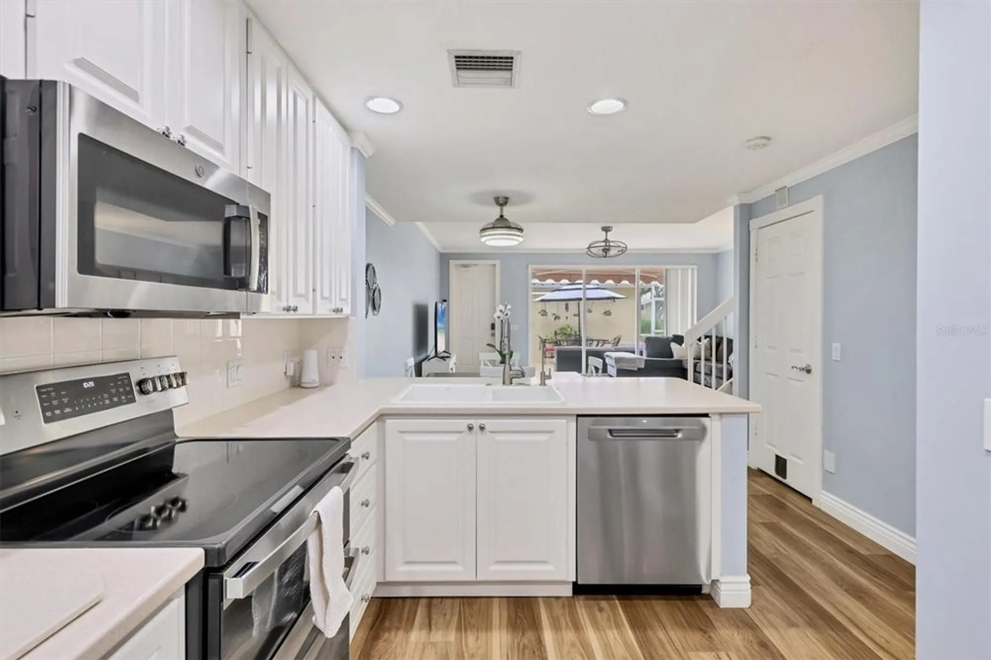 Property Slideshow image 13 of 71 | 7629 bergamo ave, Sarasota, FL, 34238