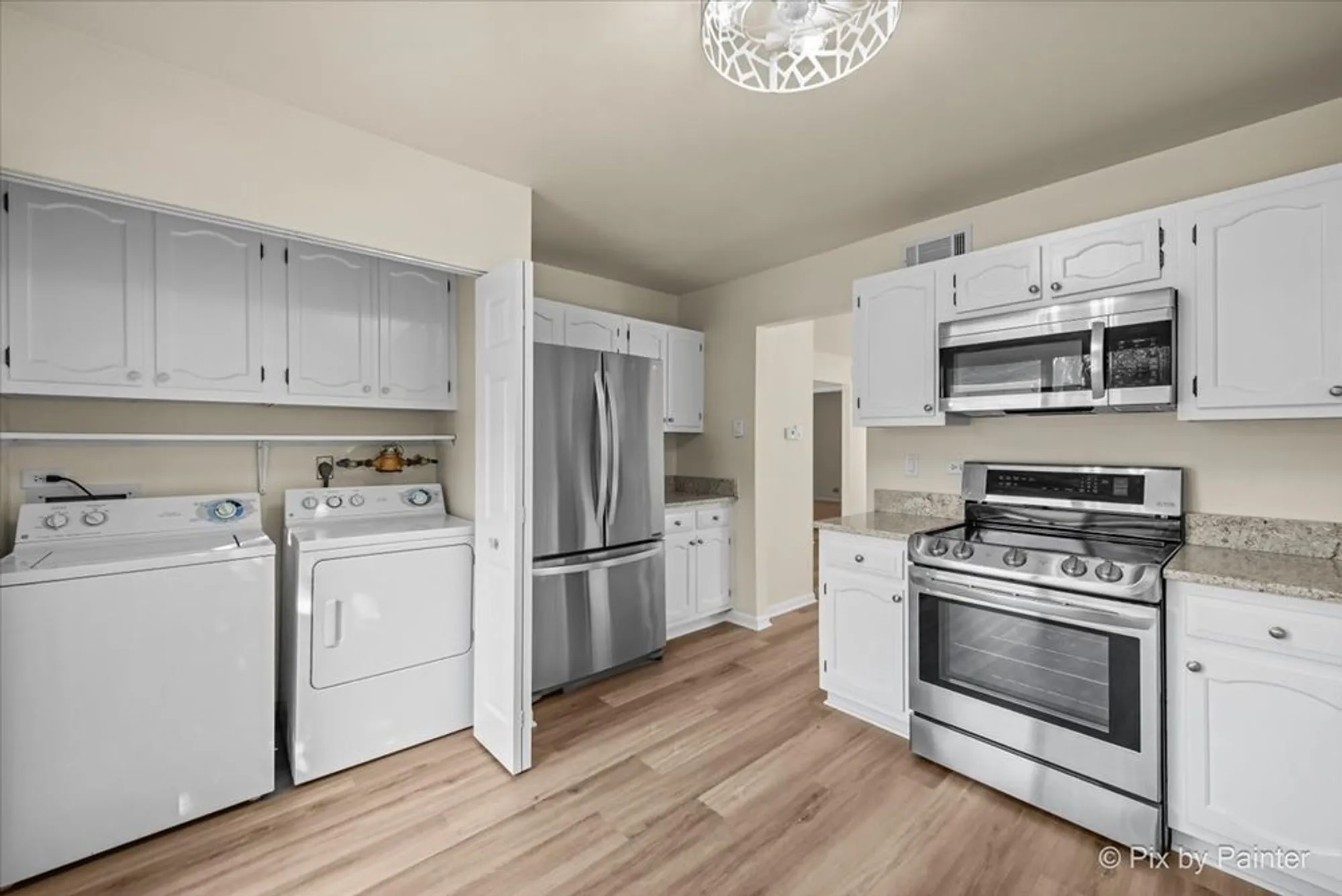 Property Slideshow image 9 of 37 | 7108 granada ln # 280, Fox Lake, IL, 60020