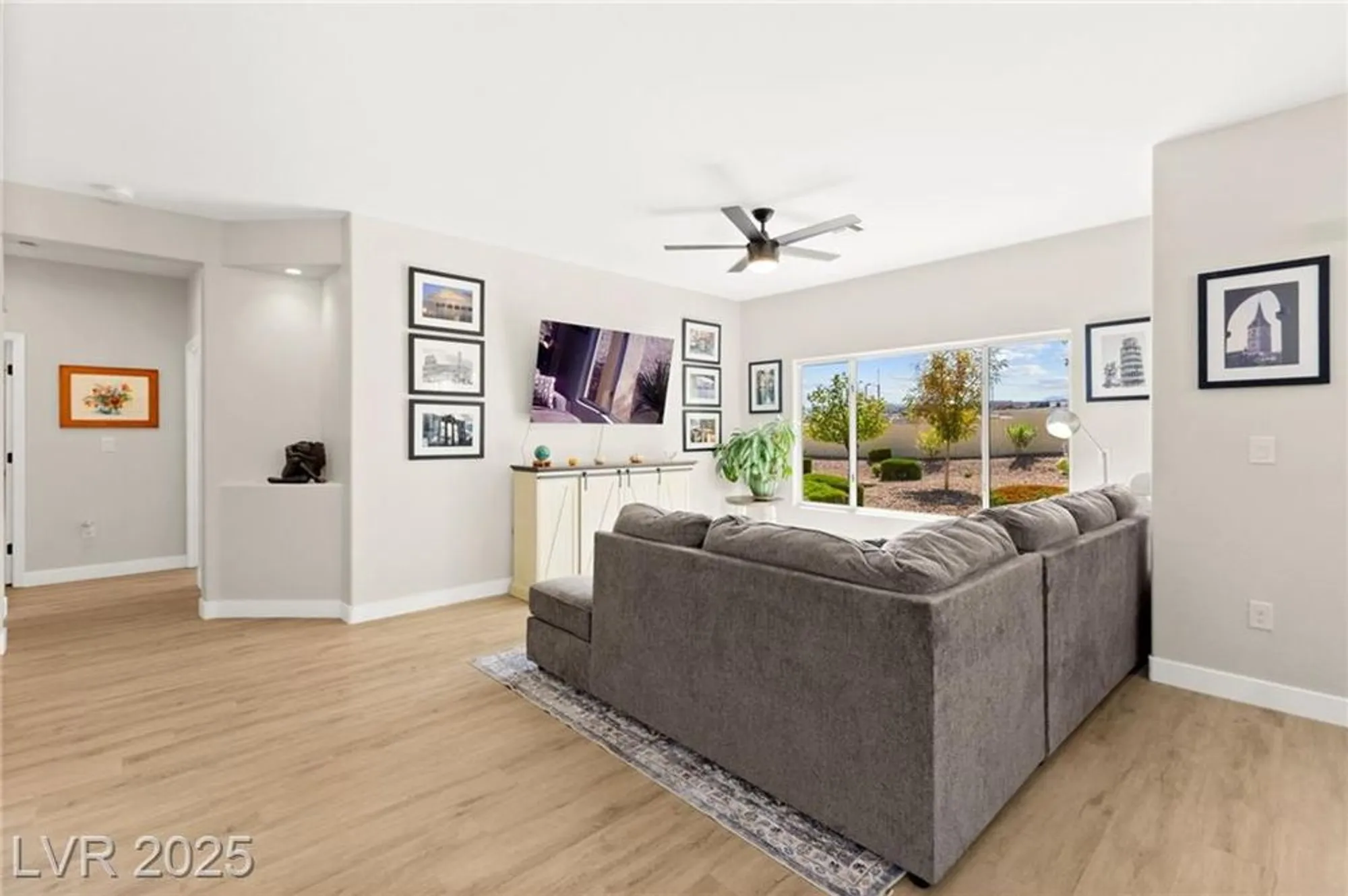 Property Slideshow image 2 of 36 | 11025 mission lakes ave, Las Vegas, NV, 89134