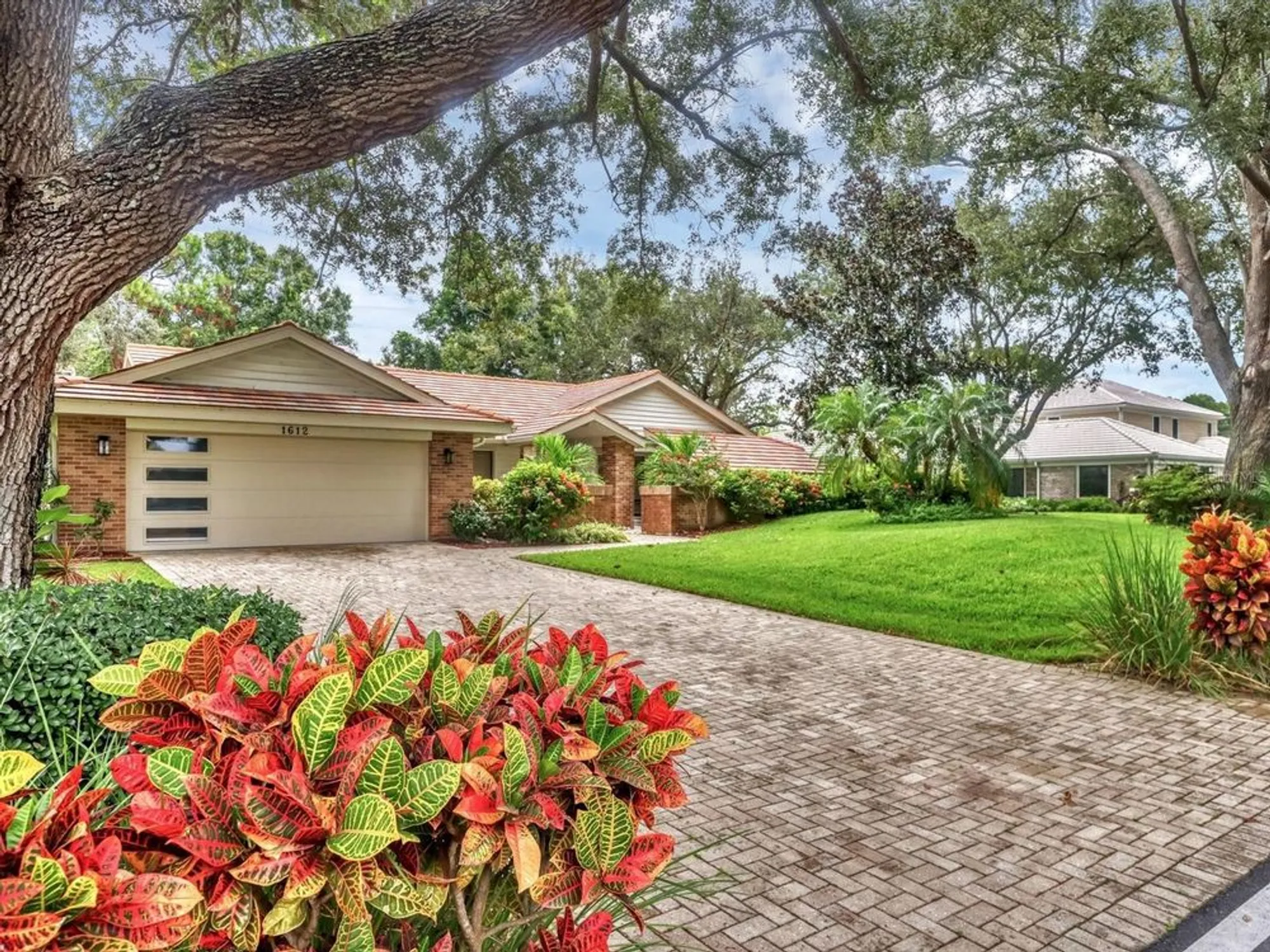 Property Slideshow image 2 of 46 | 1612 pine harrier cir, Sarasota, FL, 34231
