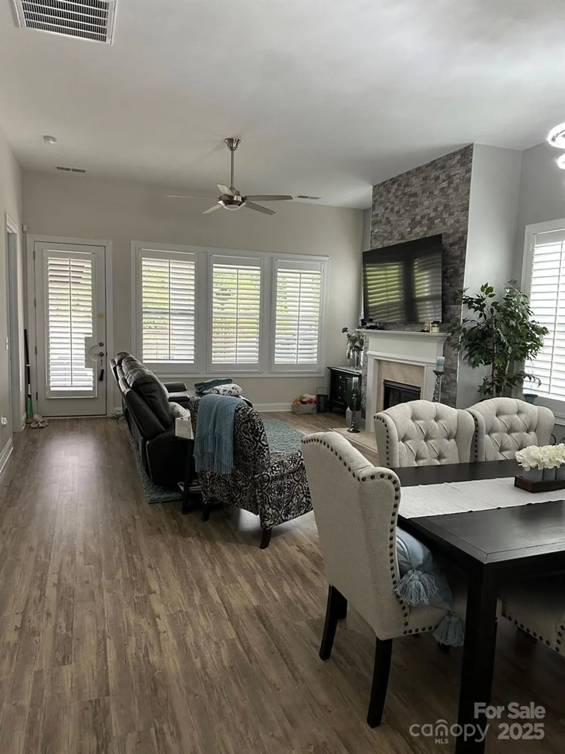 Property Slideshow image 10 of 46 | 12417 old iron ln, Charlotte, NC, 28215