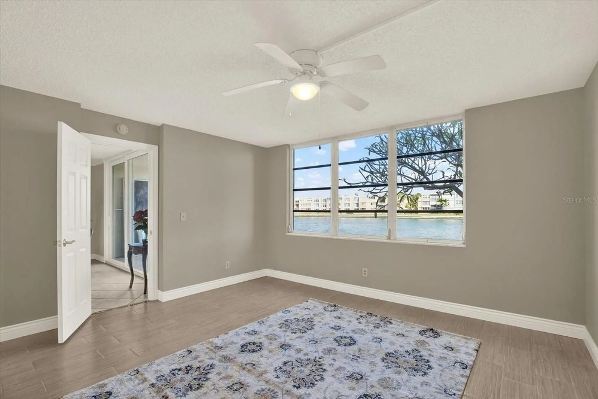 Property Slideshow image 13 of 36 | 7625 sun island dr 107, South Pasadena, FL, 33707