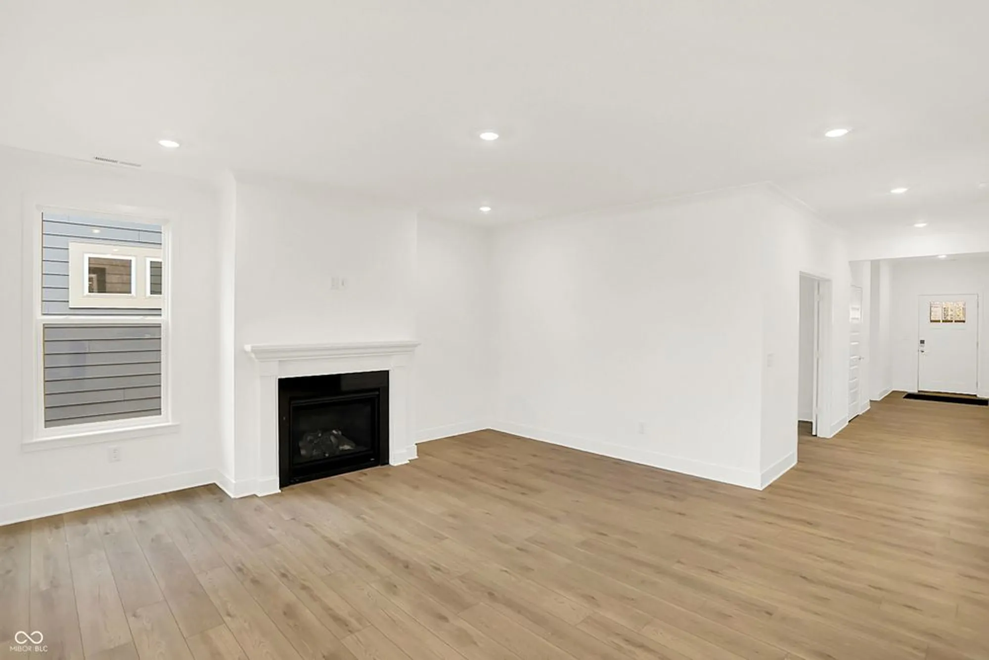 Property Slideshow image 30 of 52 | 5076 foxley park ln, Avon, IN, 46123