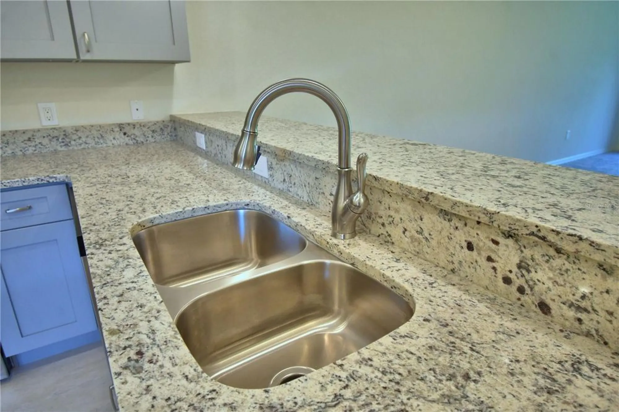 Property Slideshow image 7 of 73 | 1709 linz ct, Winter Haven, FL, 33884