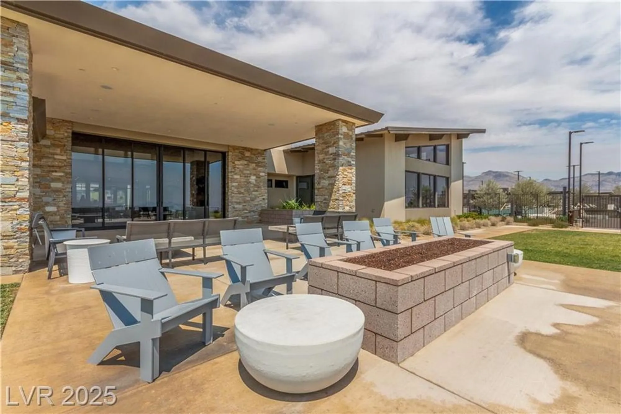 Property Slideshow image 28 of 43 | 905 belleforte ln, Las Vegas, NV, 89138