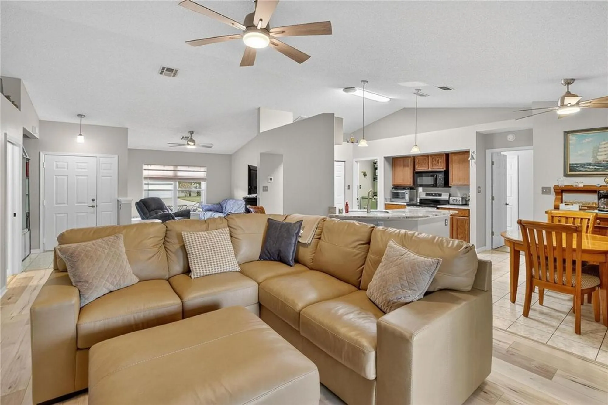 Property Slideshow image 15 of 71 | 6132 magpie dr, Lakeland, FL, 33809