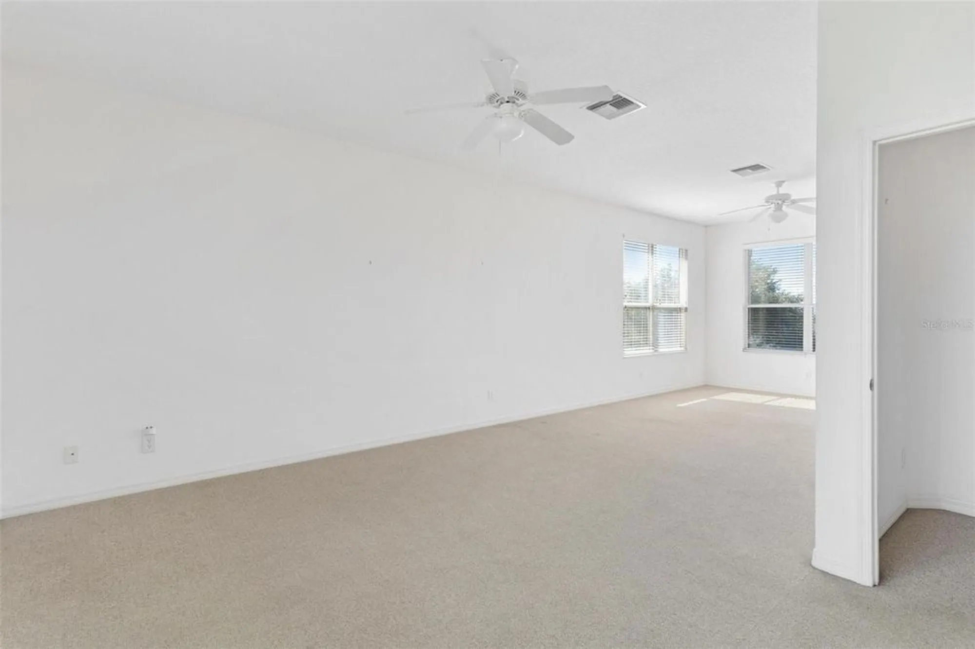 Property Slideshow image 31 of 73 | 5789 bounty cir, Tavares, FL, 32778