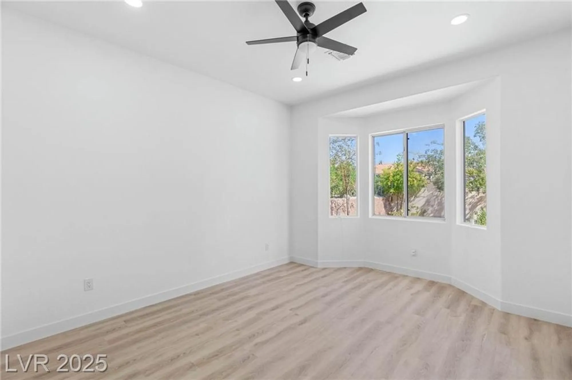 Property Slideshow image 17 of 34 | 10528 cogswell ave, Las Vegas, NV, 89134