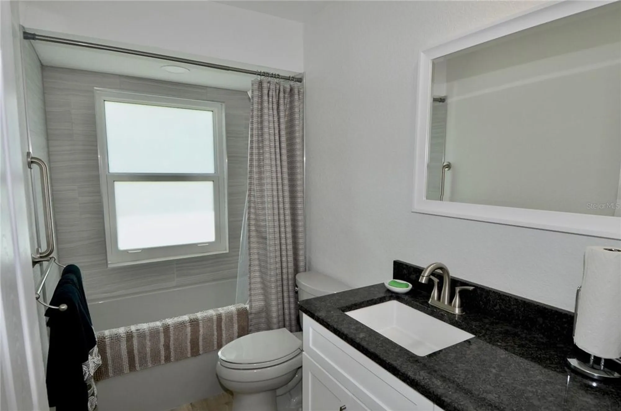 Property Slideshow image 34 of 77 | 611 paget dr, Venice, FL, 34293