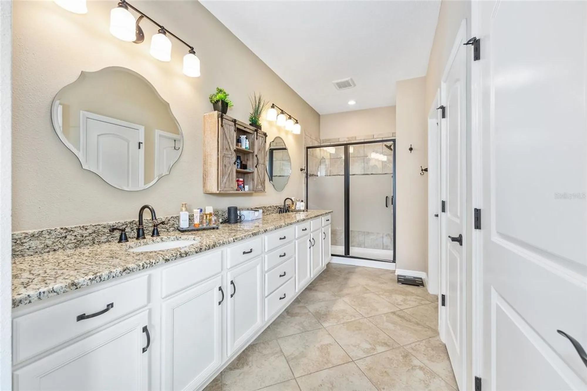 Property Slideshow image 28 of 55 | 5670 nw 39th ln, Ocala, FL, 34482