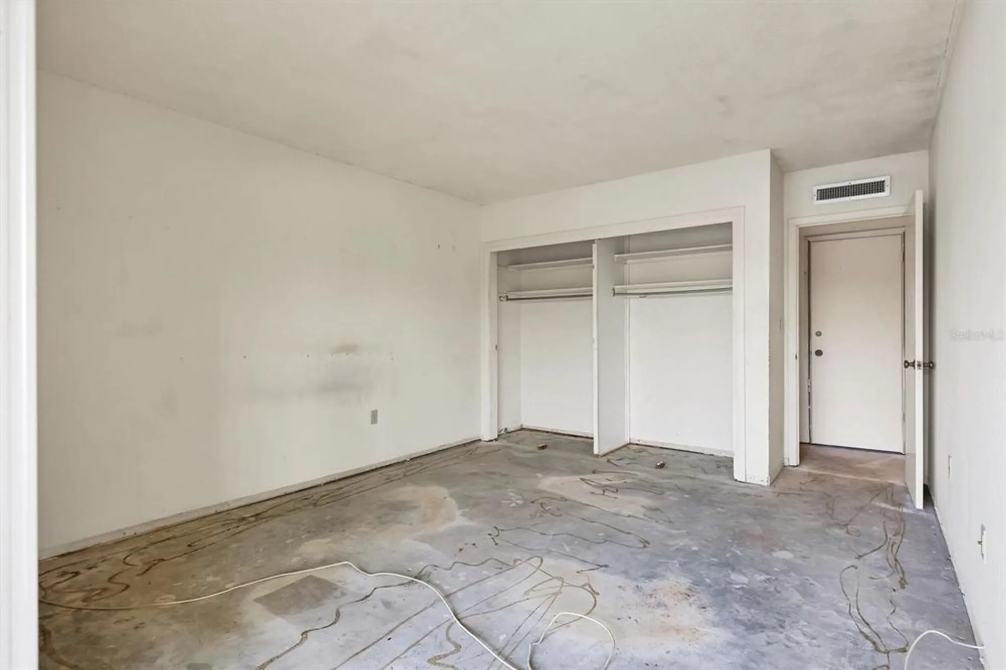 Property Slideshow image 23 of 53 | 101 whispering sands dr apt 205, Sarasota, FL, 34242