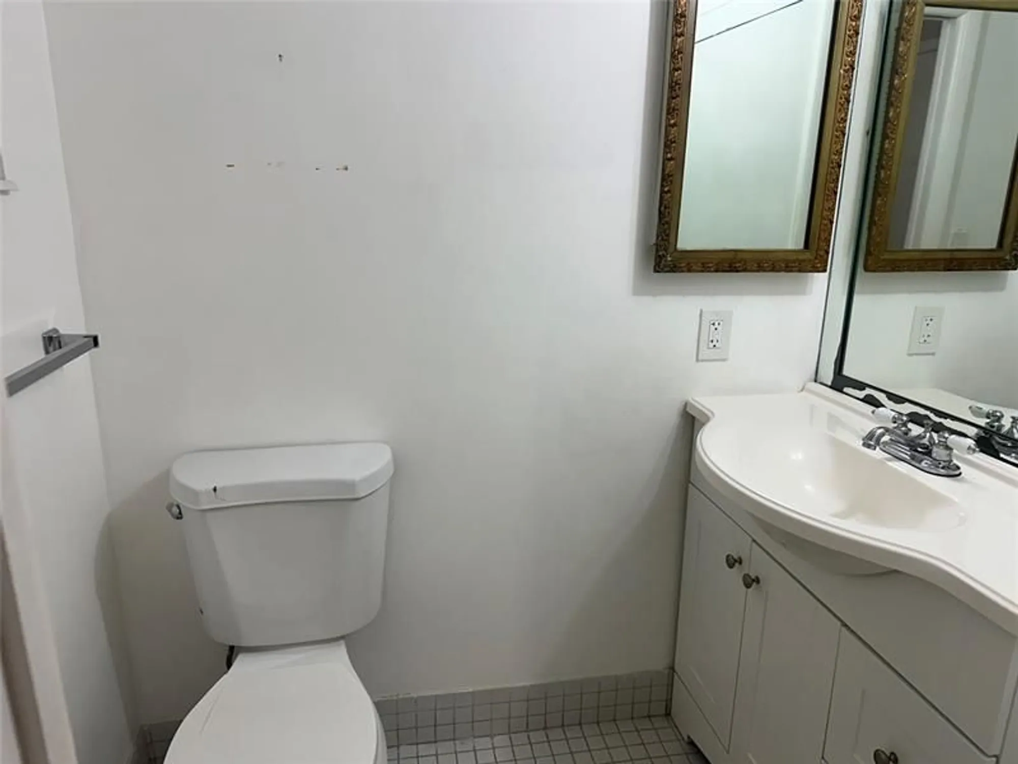 Property Slideshow image 7 of 11 | 3090 nw 46th ave apt 212c, Lauderdale Lakes, FL, 33313