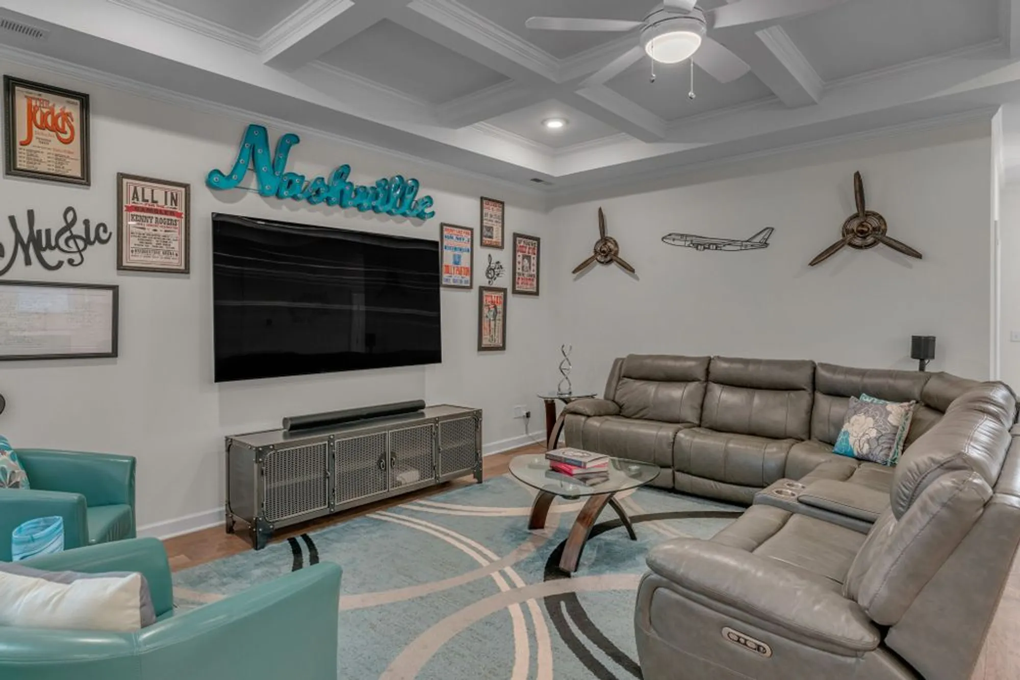 Property Slideshow image 8 of 56 | 6035 parkhaven blvd, Hermitage, TN, 37076