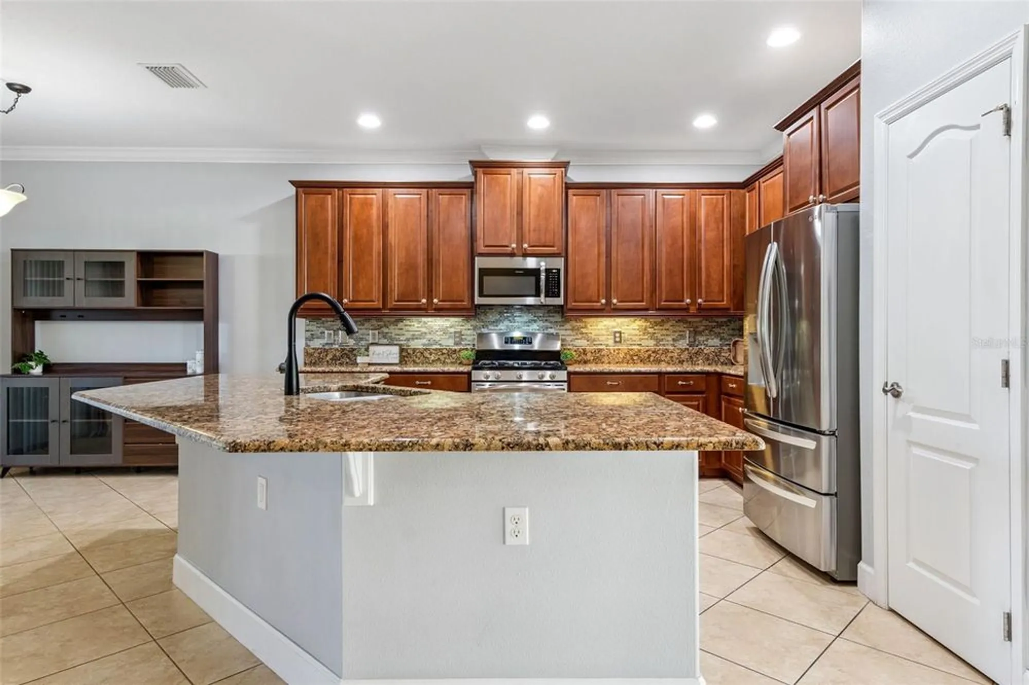 Property Slideshow image 4 of 56 | 1631 victoria gardens dr, Deland, FL, 32724