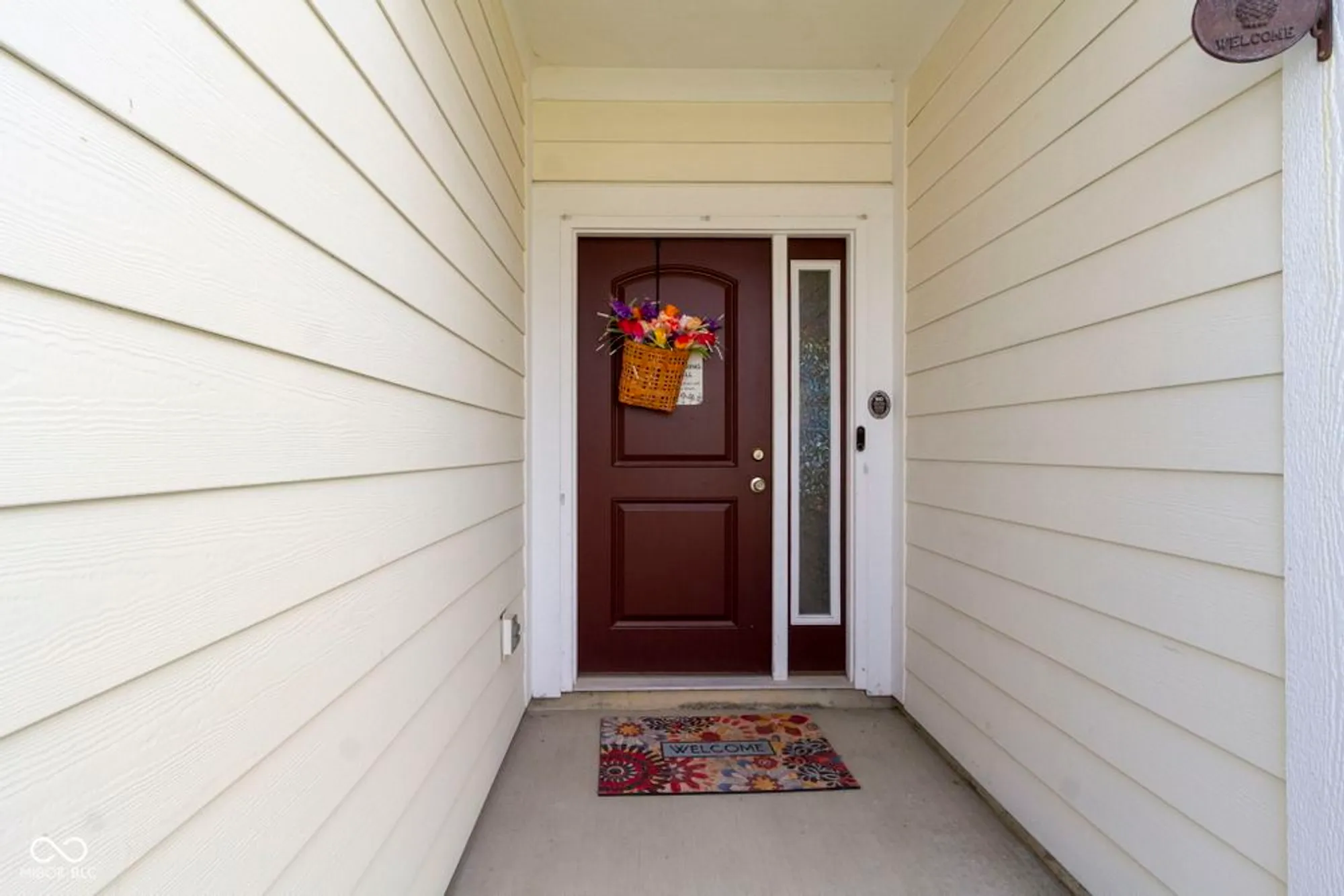 Property Slideshow image 9 of 64 | 9101 gordimer cir, Indianapolis, IN, 46239