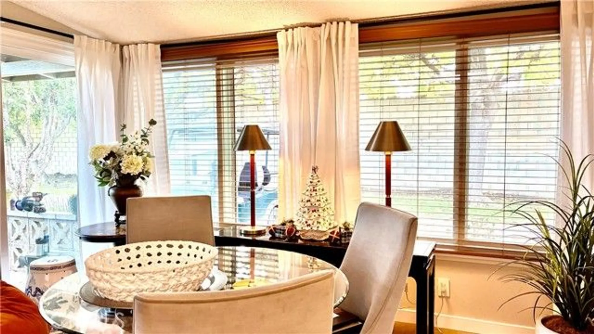 Property Slideshow image 5 of 11 | 13361 el dorado dr apt 201a, Seal Beach, CA, 90740