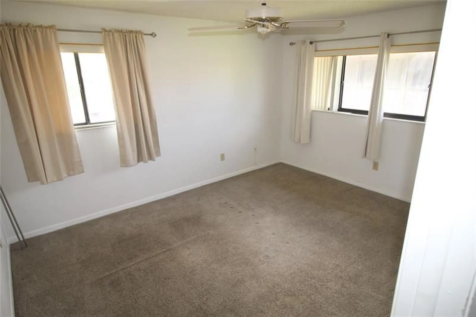 Property Slideshow image 7 of 10 | 9728 s belfort cir # 206, Tamarac, FL, 33321