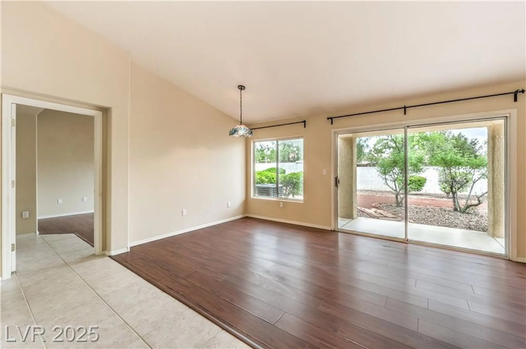Property Slideshow image 6 of 39 | 9948 bundella dr, Las Vegas, NV, 89134
