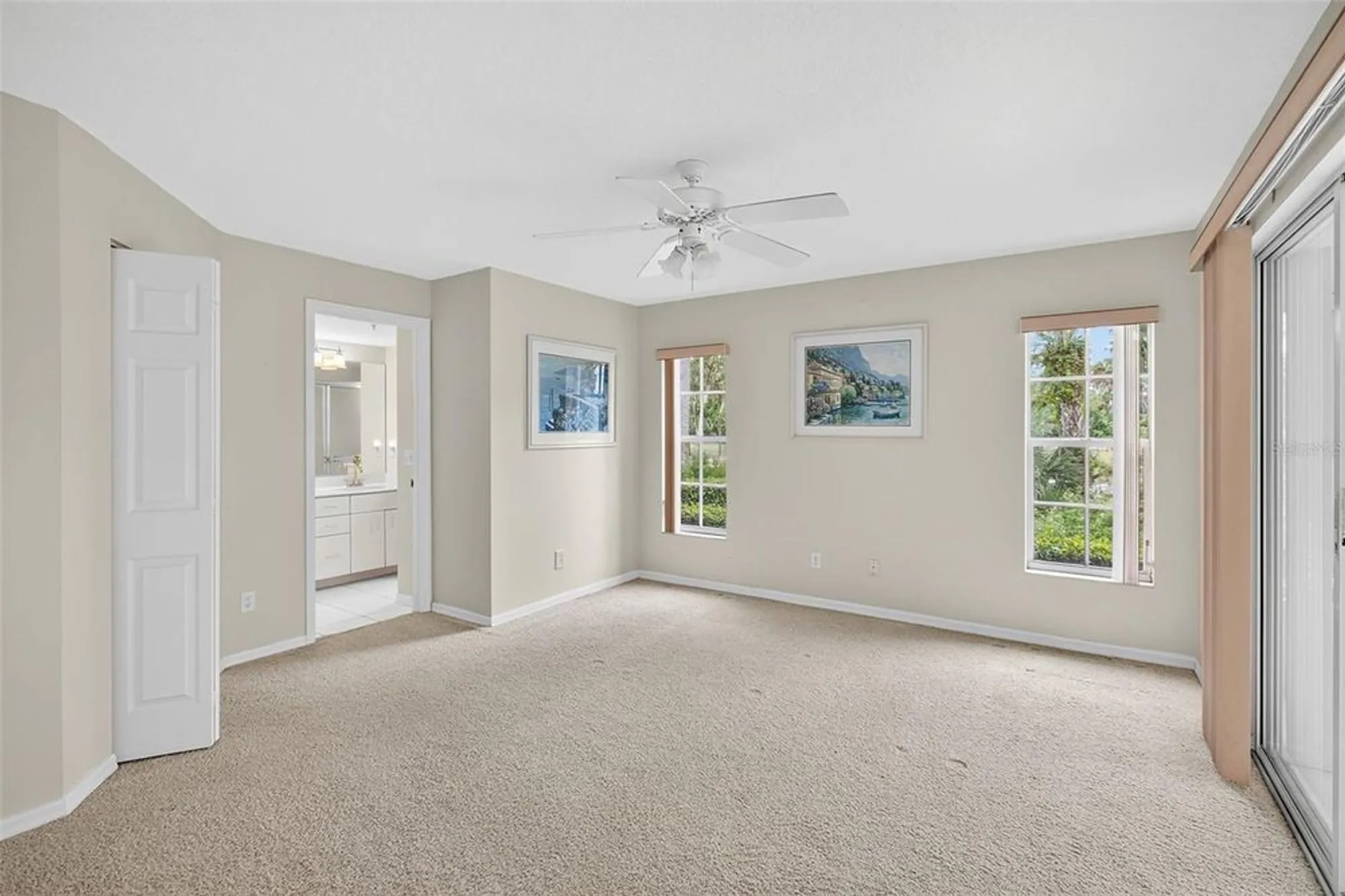 Property Slideshow image 17 of 40 | 813 montrose dr 104, Venice, FL, 34293