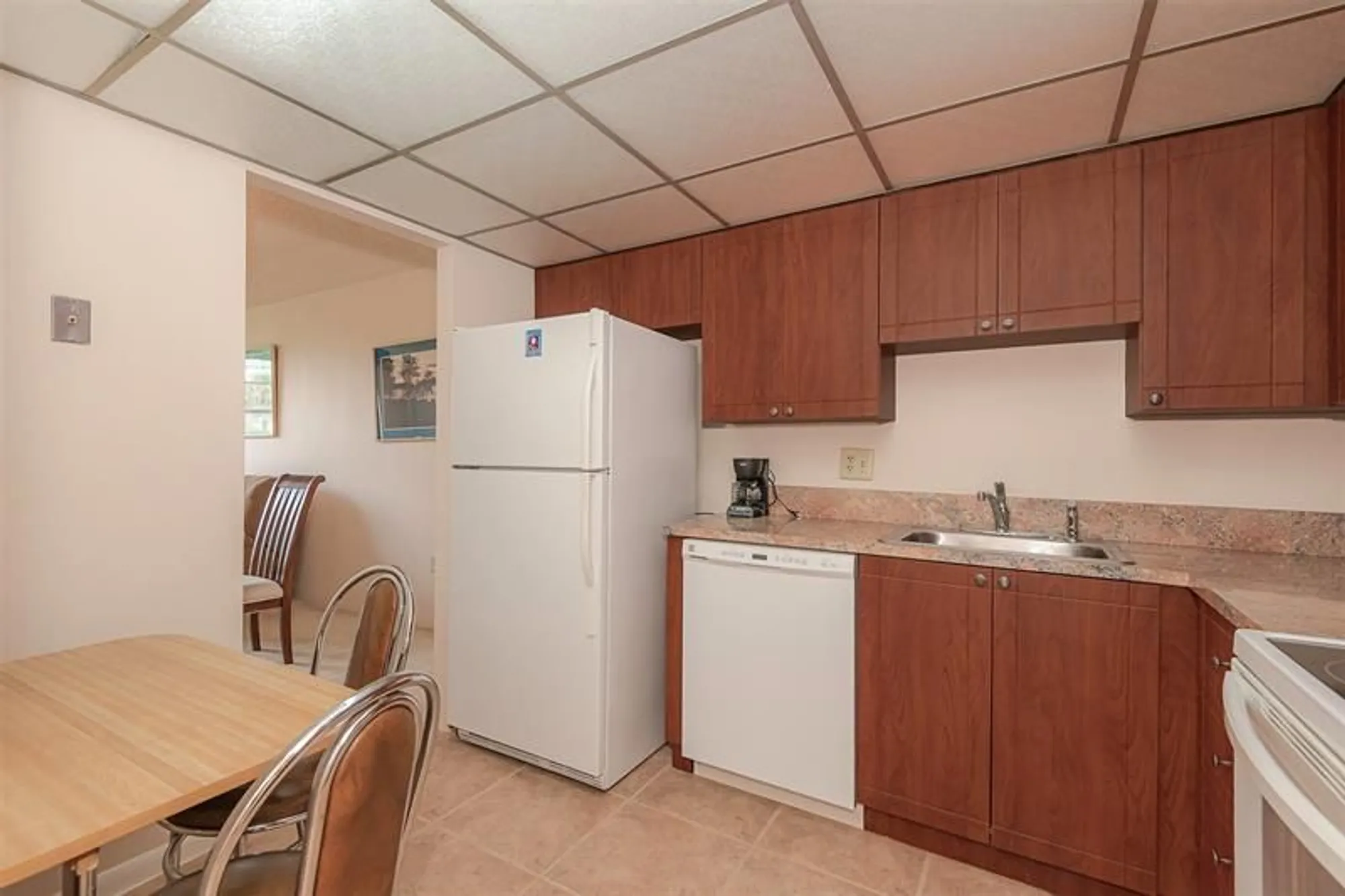 Property Slideshow image 17 of 30 | 1000 saint charles pl 220, Pembroke Pines, FL, 33026