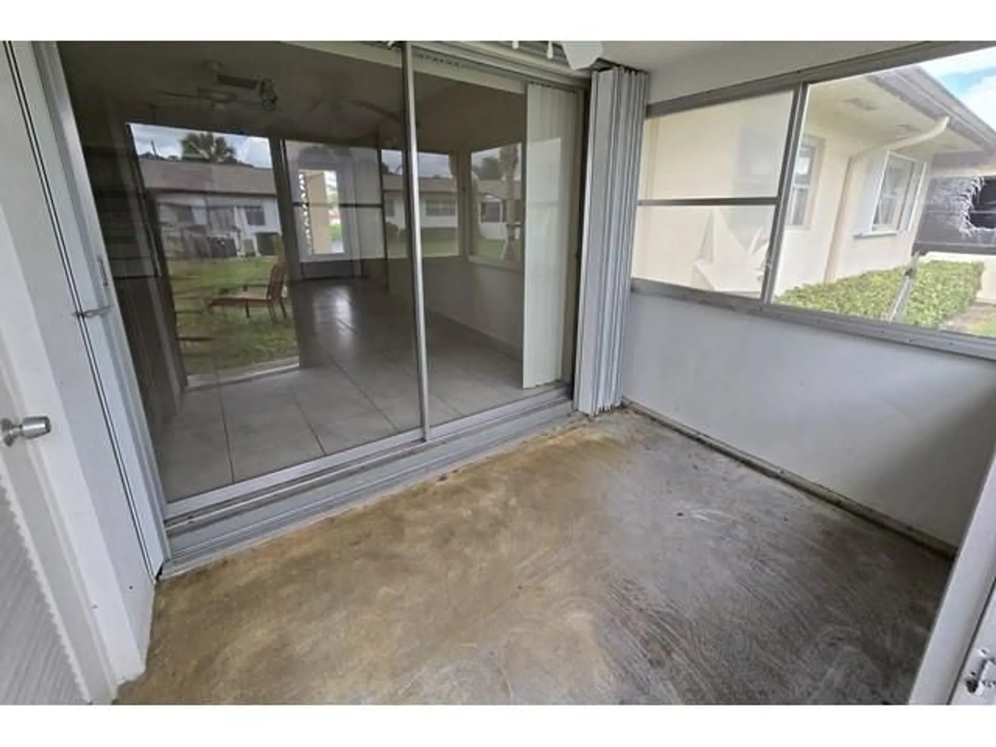 Property Slideshow image 12 of 30 | 2950 crosley dr i, West Palm Beach, FL, 33415