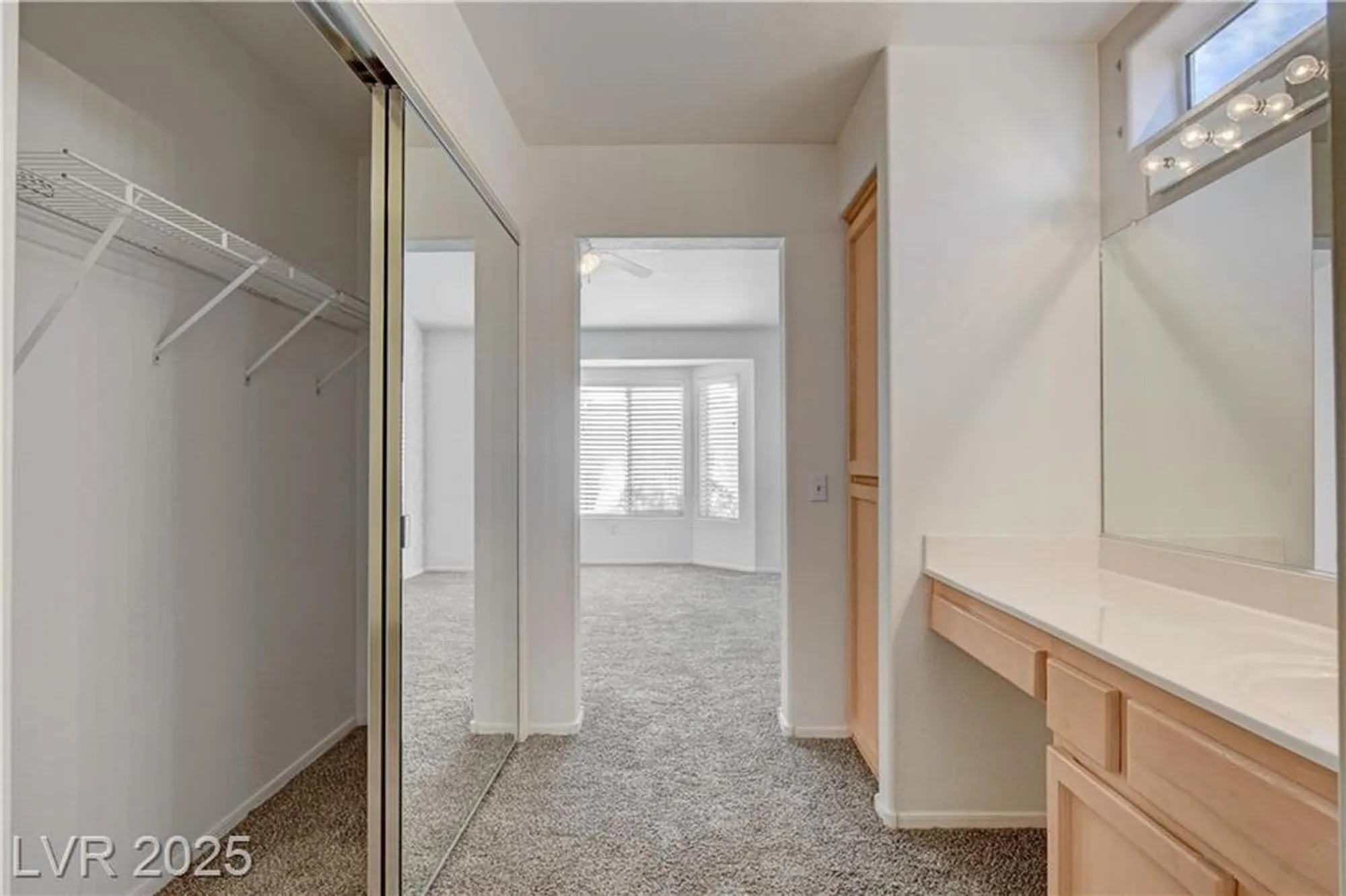 Property Slideshow image 32 of 71 | 10113 cresent creek dr, Las Vegas, NV, 89134